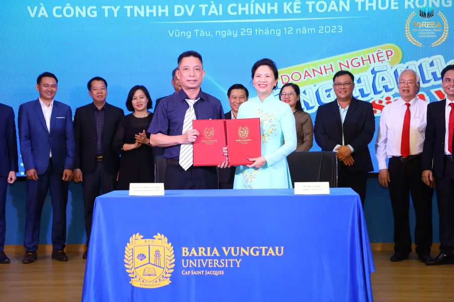 Doanh nhân, doanh nghiệp đồng hành cùng sinh viên Đại học Bà Rịa - Vũng Tàu và ký kết MOU: Một dấu mốc quan trọng