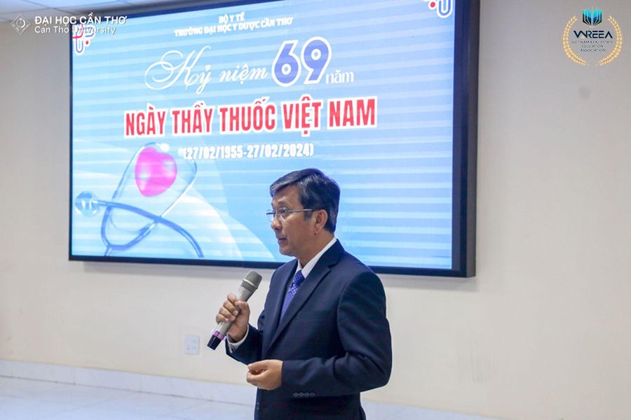 Đại học Cần Thơ ký kết hợp tác với Trường Đại học Y dược Cần Thơ