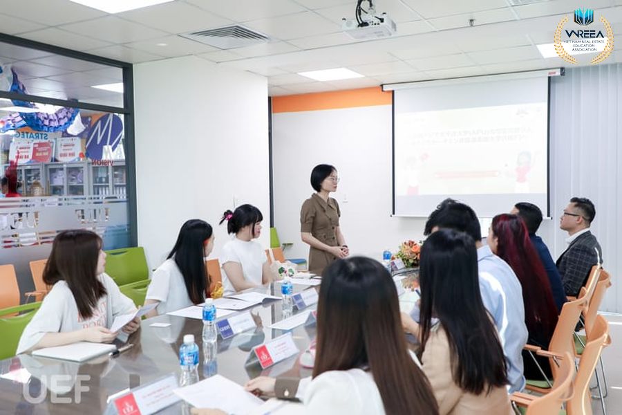 Đại học Kinh tế - Tài chính TP.HCM chào đón sinh viên Nhật Bản