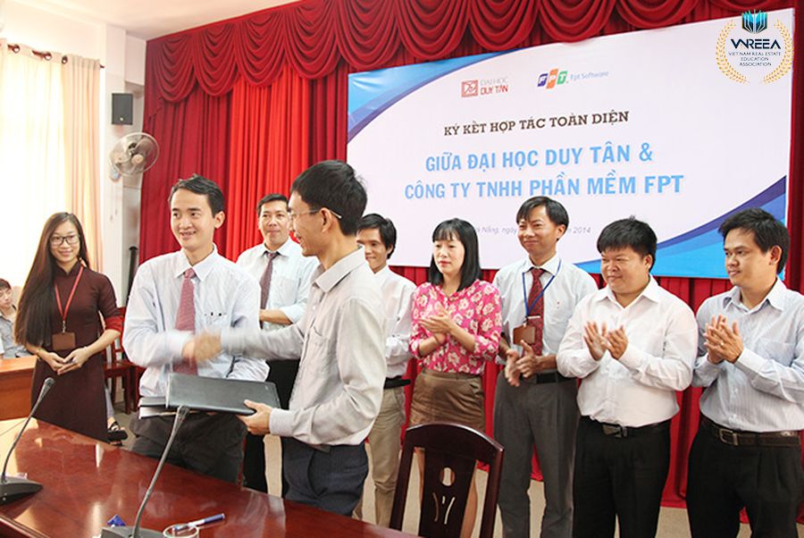 Đại học Duy Tân Nỗ lực Hợp tác Trong nước và Quốc tế