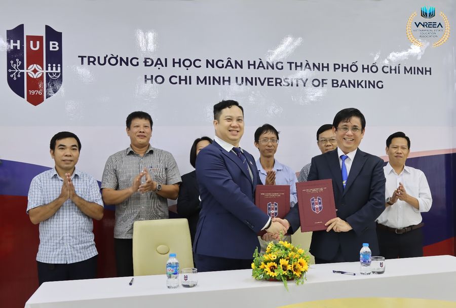 Lễ ký kết hợp tác giữa Trường Đại học Ngân hàng TP. Hồ Chí Minh và Trường Đại học Lạc Hồng