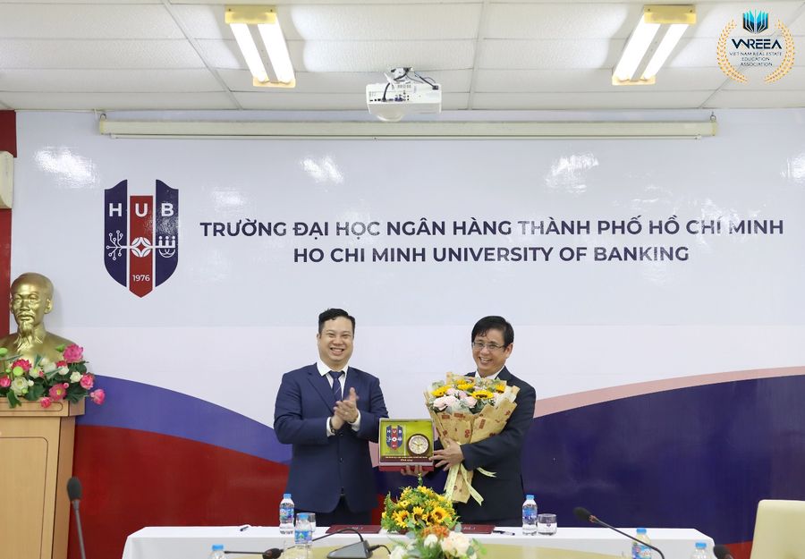 Lễ ký kết hợp tác giữa Trường Đại học Ngân hàng TP. Hồ Chí Minh và Trường Đại học Lạc Hồng