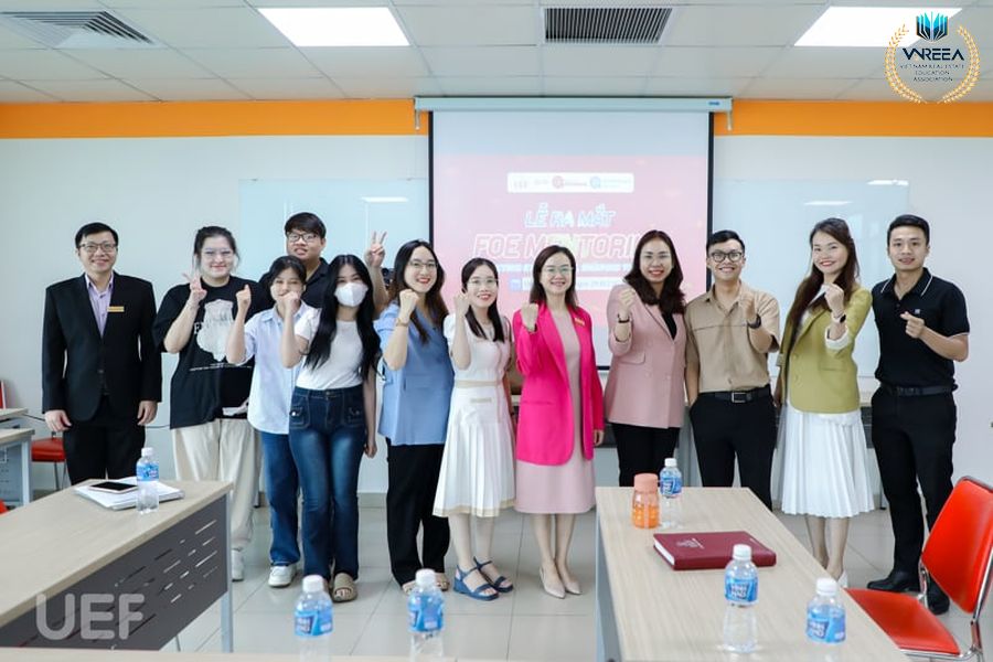 Chương trình FoE Mentoring Connecting experience shaping the future