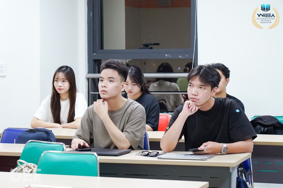 ĐH Kinh tế - Tài chính TP.HCM tổ chức Seminar “Công trình xanh và phát triển bất động sản bền vững tại Việt Nam”